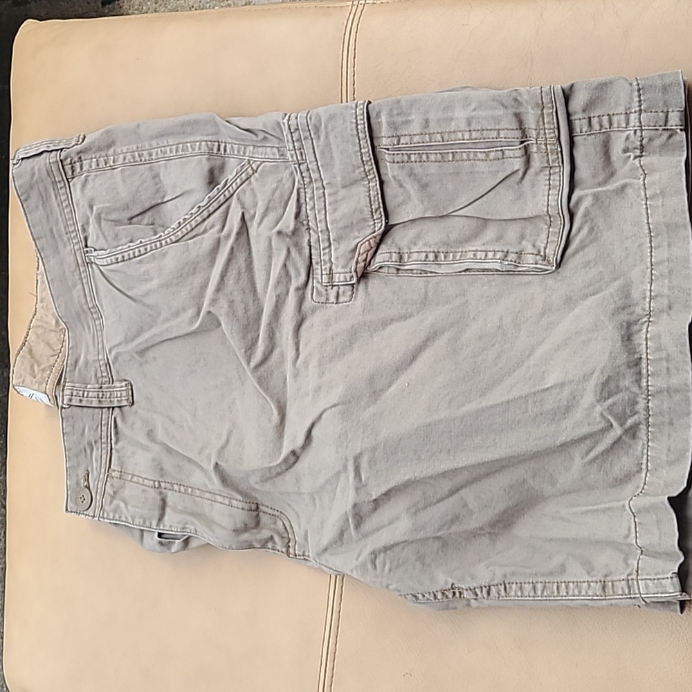 Mens cargo shorts - Picture 2 of 3